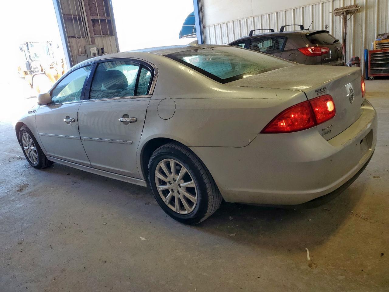 2011 Buick Lucerne Cxl - Фото 2