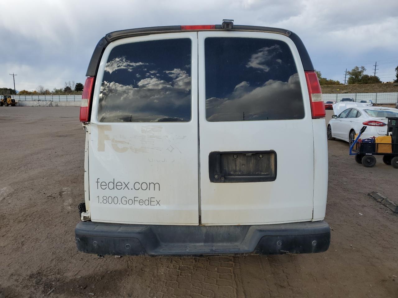 2015 Chevrolet Express 3500 Delivery Van - Image 6