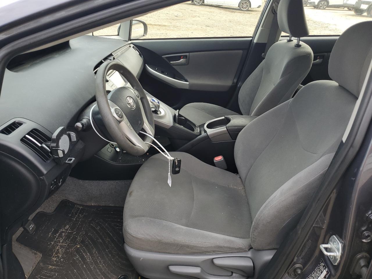 2014 Toyota Prius - Image 7