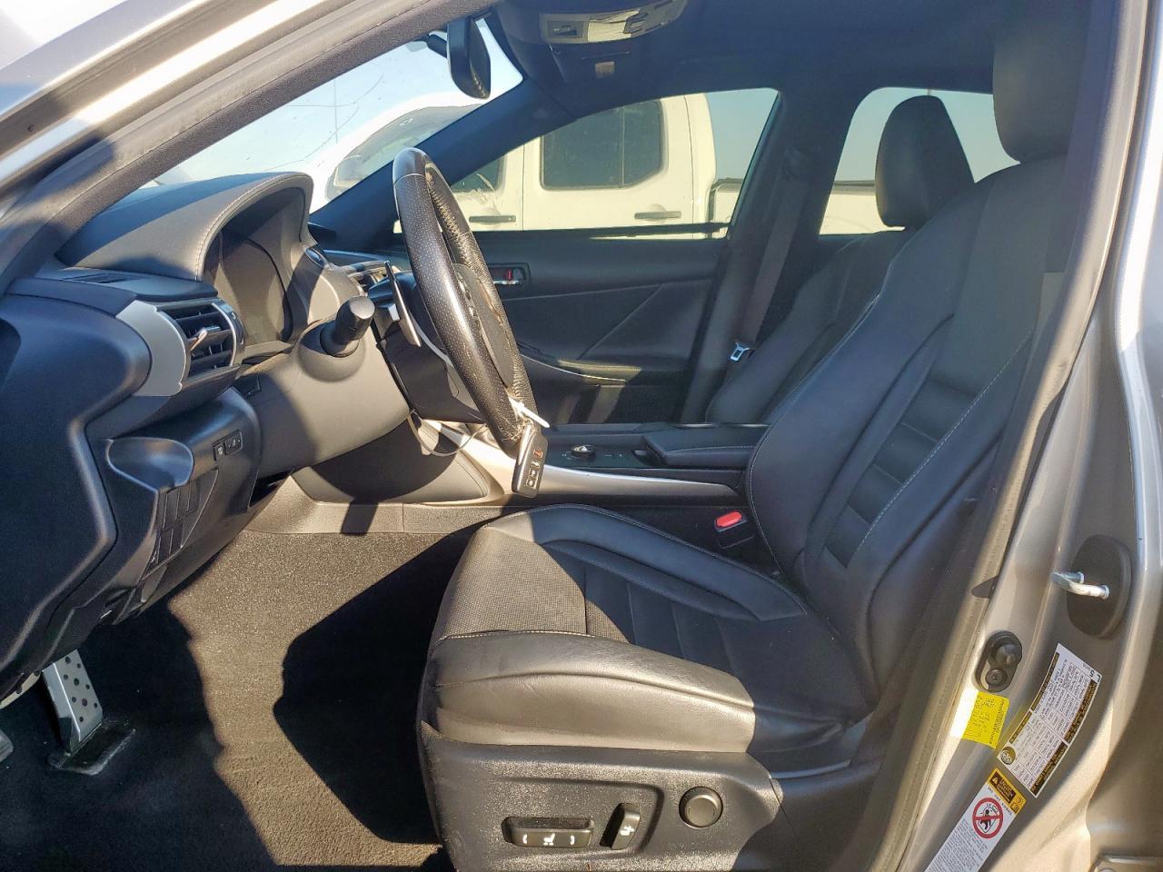 2016 Lexus Is 200T - Фото 7