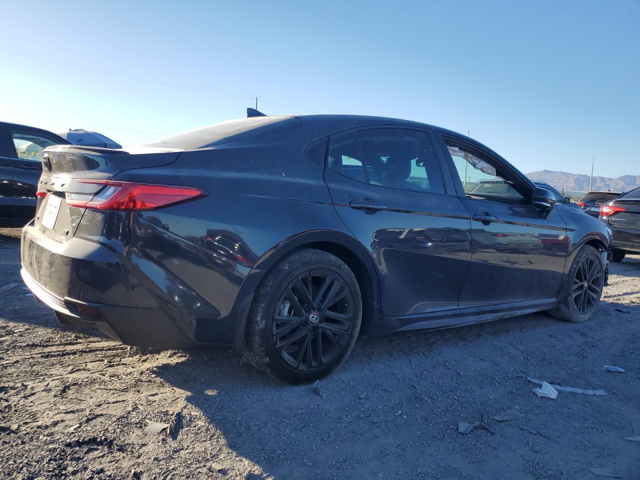 2025 Toyota Camry Xse - Фото 3