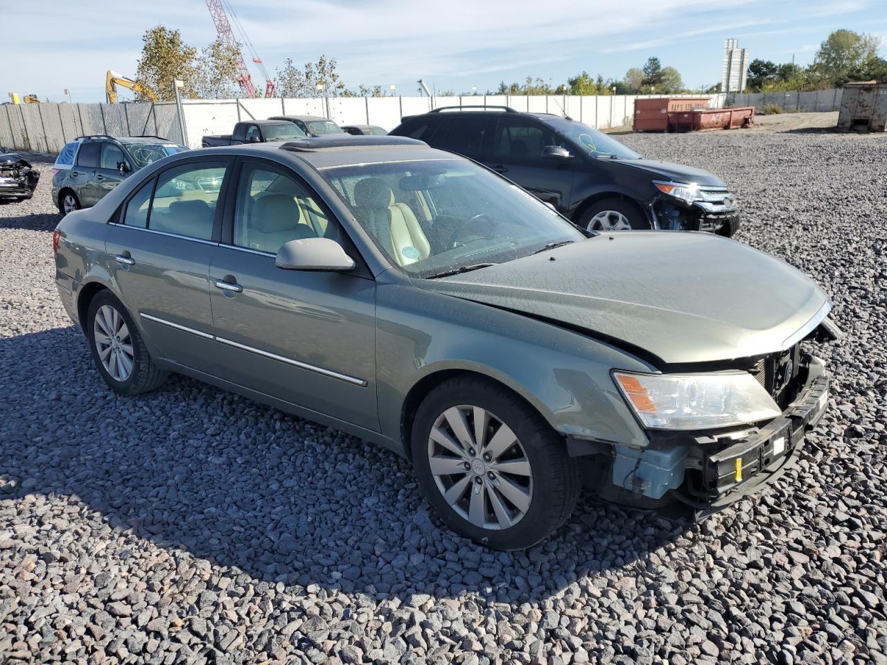 2009 Hyundai Sonata - Image 4