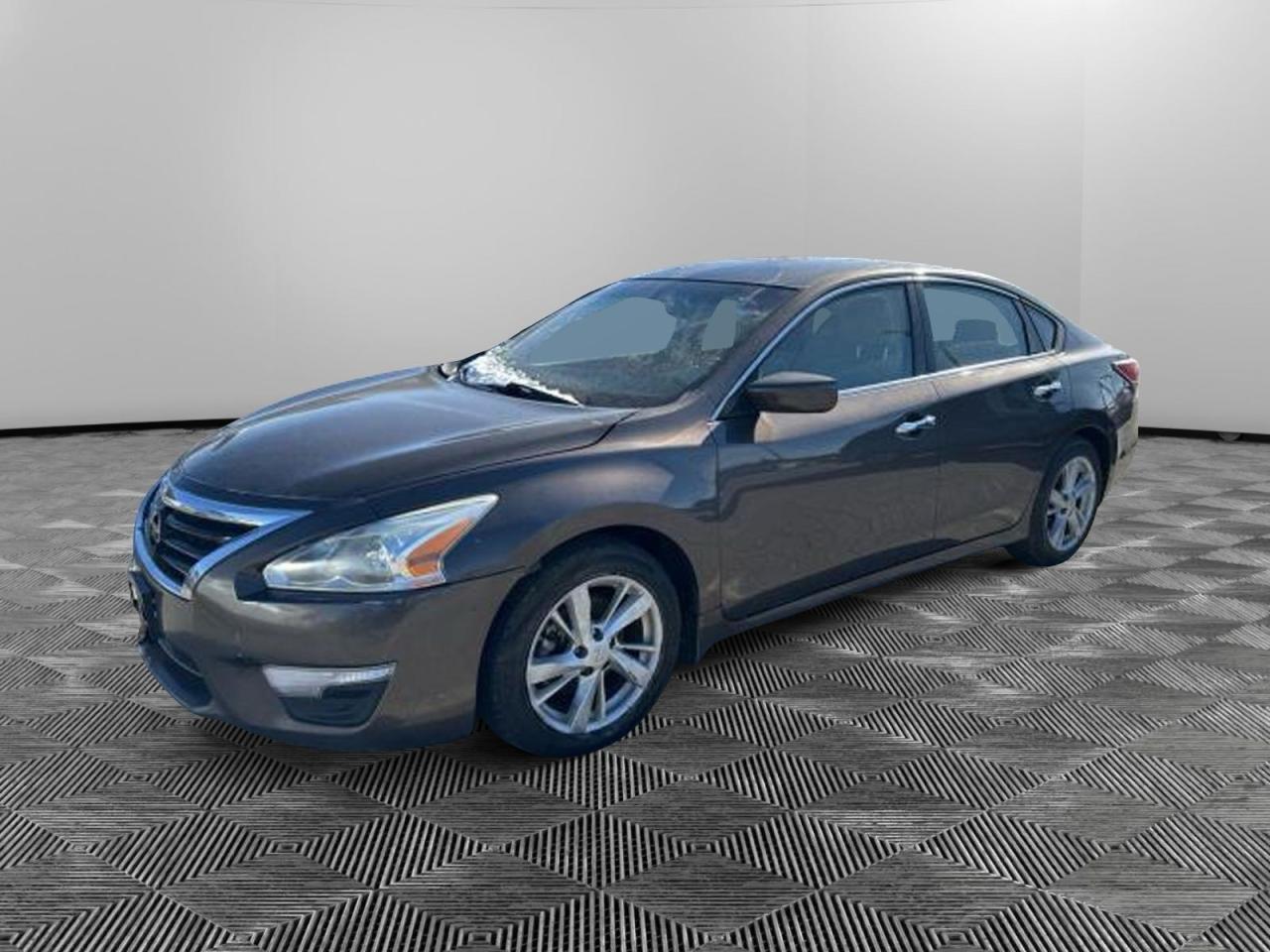 2014 Nissan Altima 2.5 - Image 2