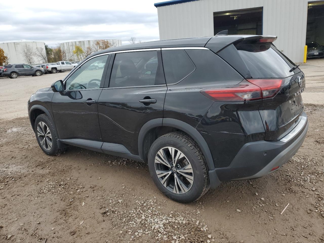 2021 Nissan Rogue Sv - Image 2