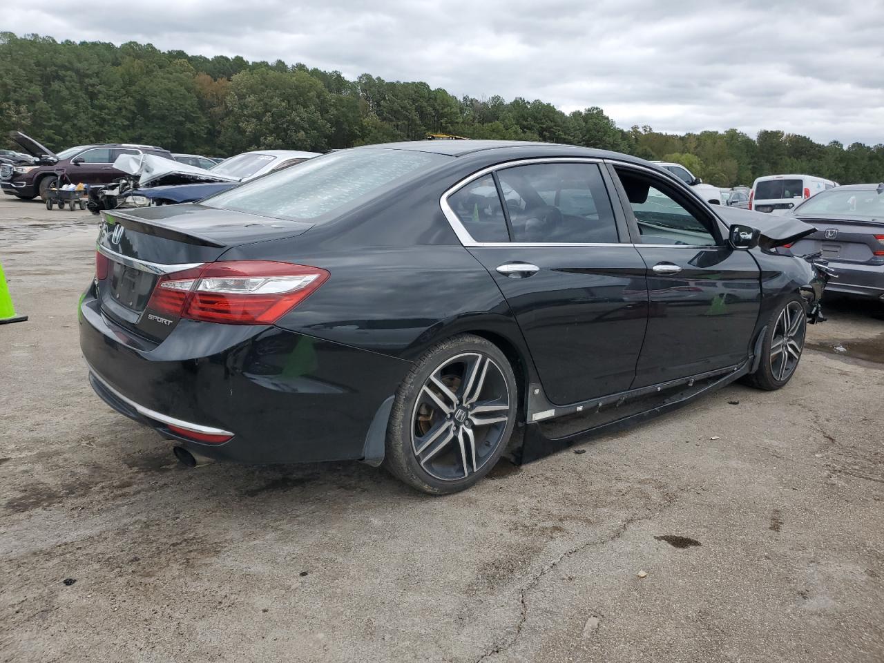 2017 Honda Accord Sport - Image 3