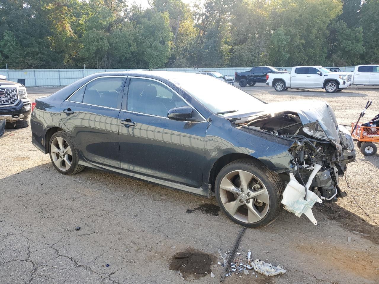 2013 Toyota Camry Se - Фото 4