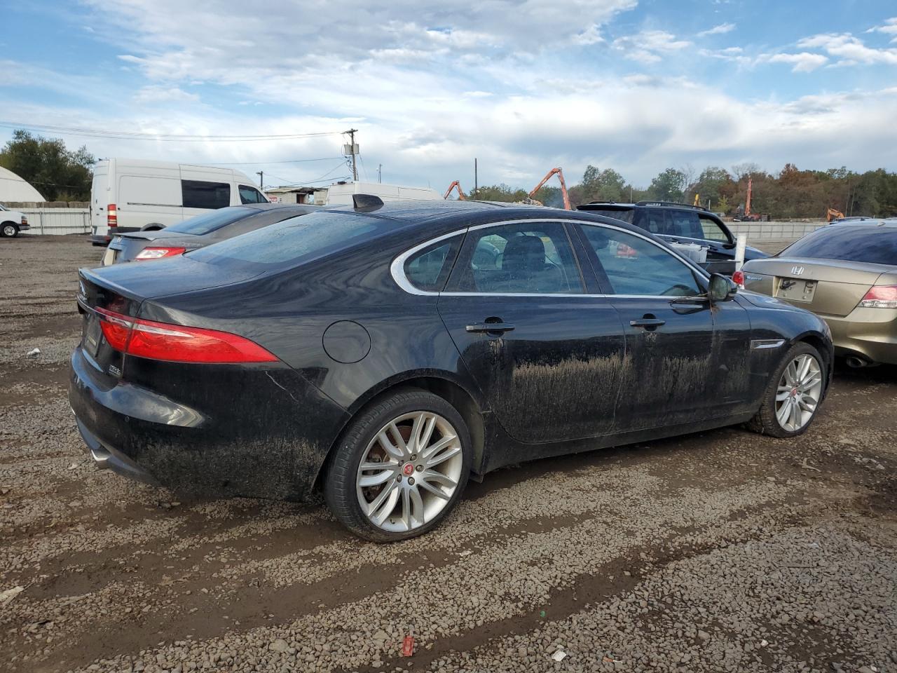 2016 Jaguar Xf Prestige - Image 3