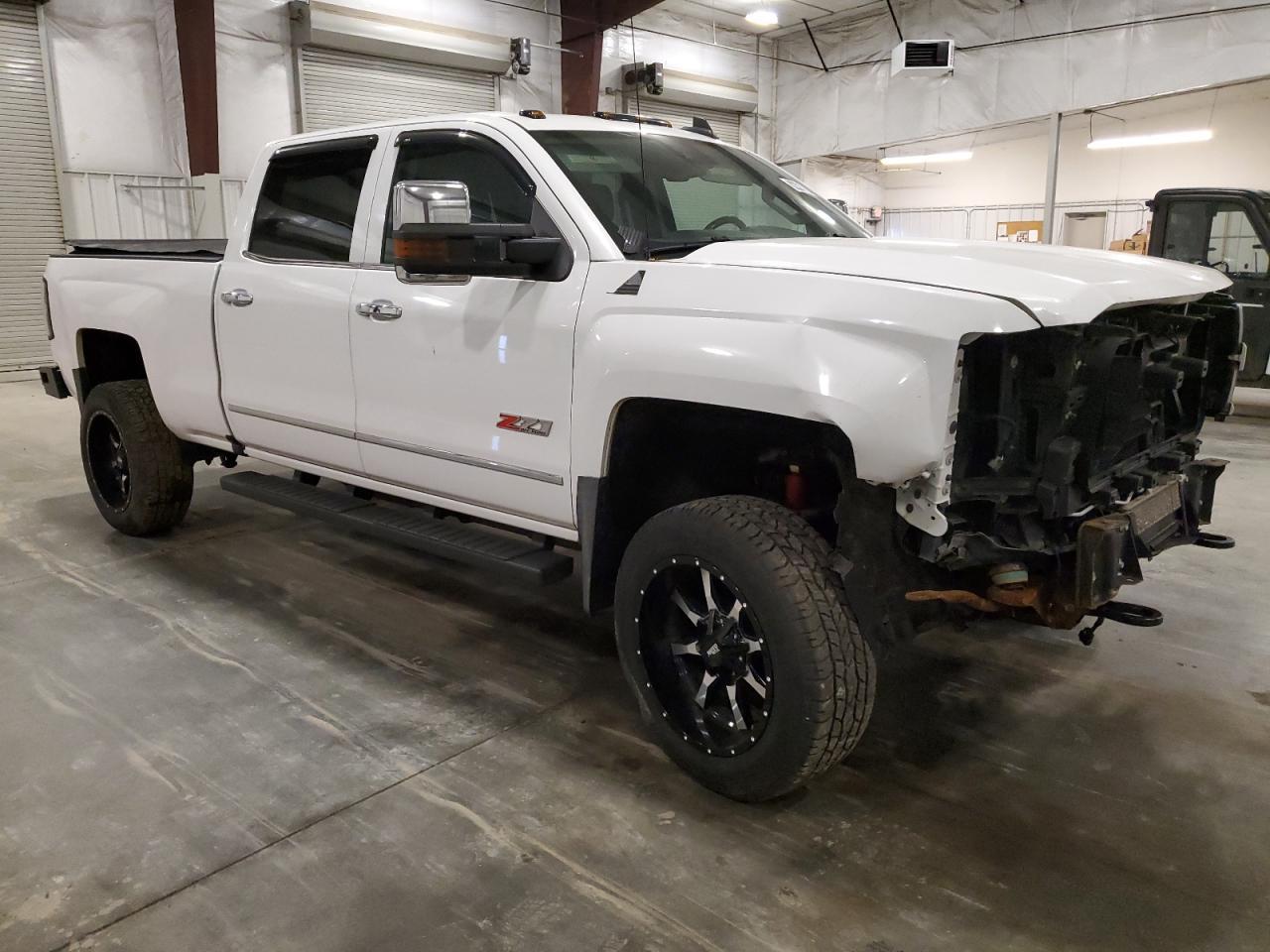 2018 Chevrolet 2500 Hd - Image 4