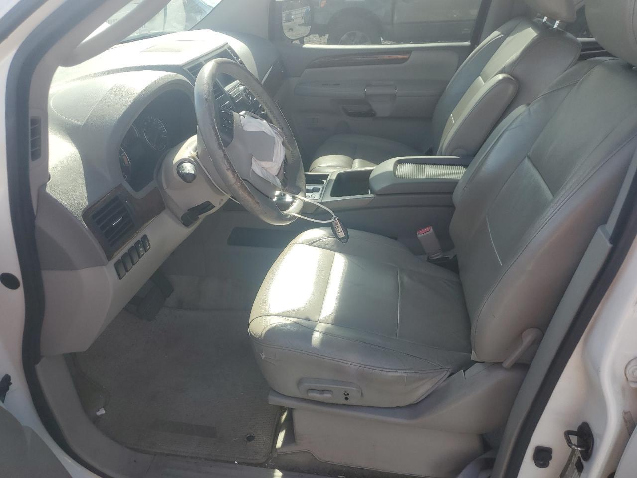 2010 Nissan Armada Se - Фото 7