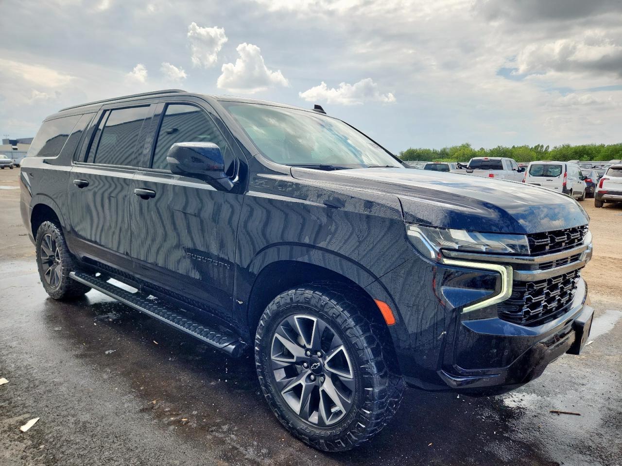 2021 Chev Suburban K1500 Z71 - Фото 4
