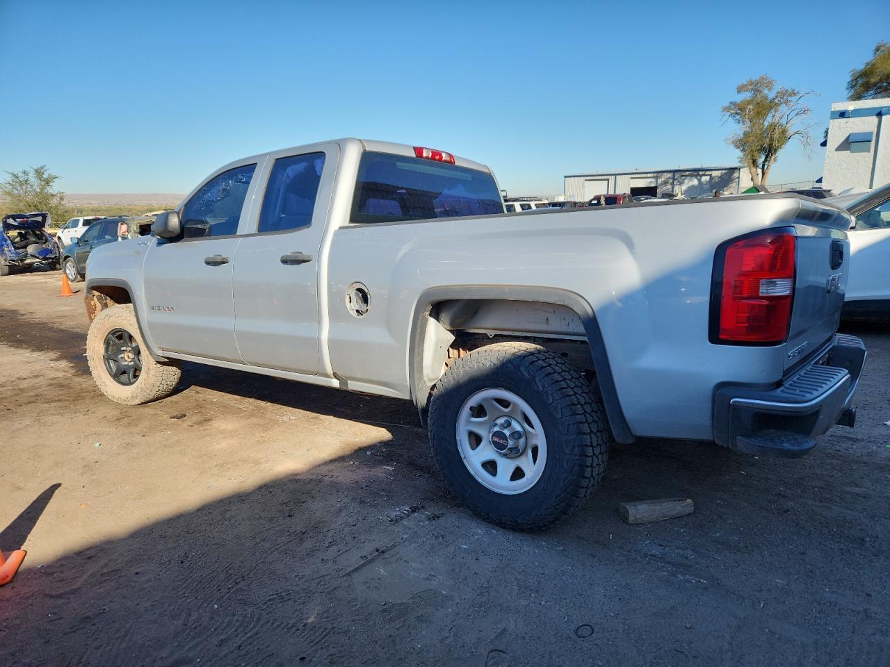 2018 GMC Sierra - Фото 2