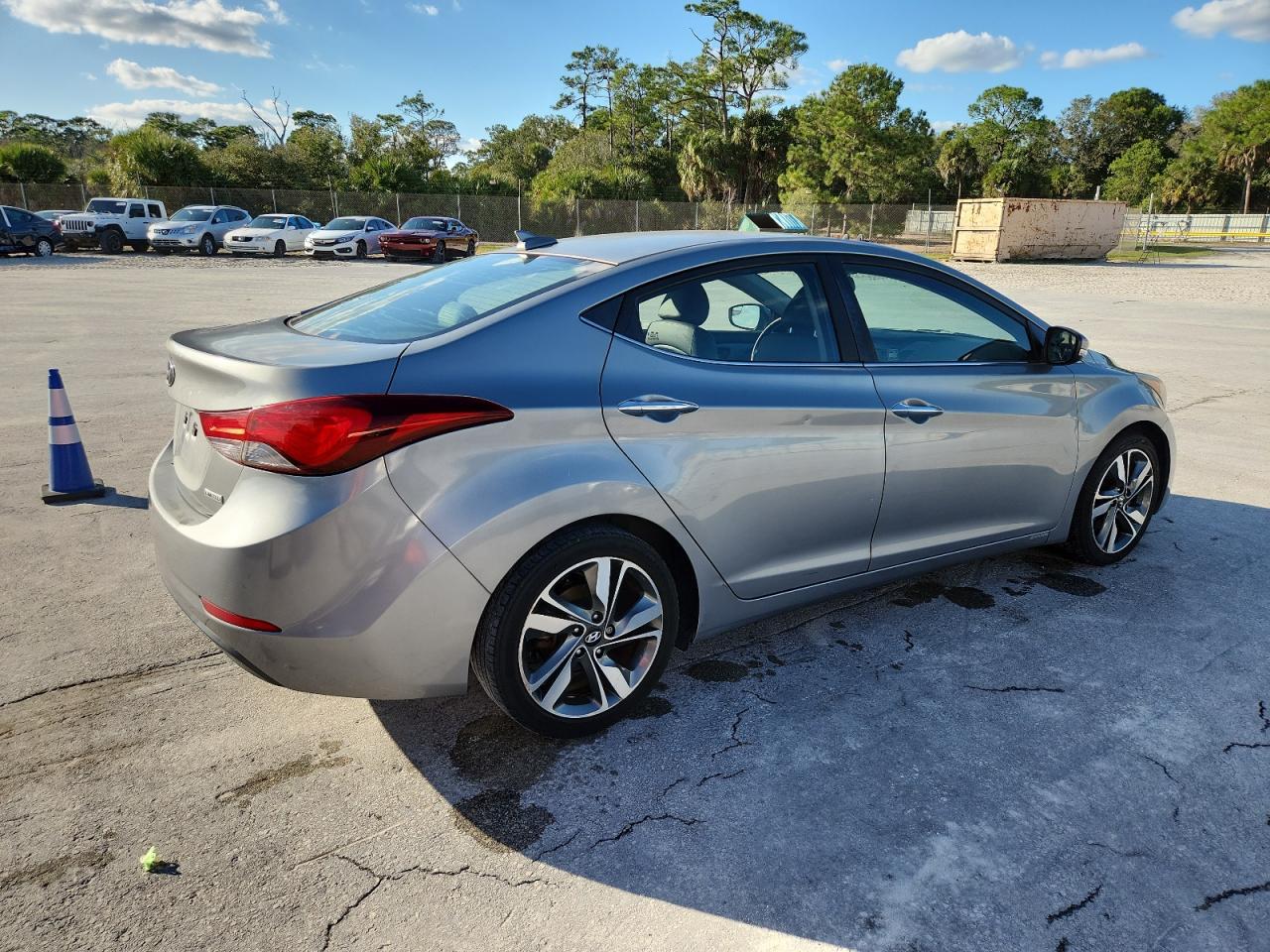 2015 Hyundai Elantra Limited - Фото 3