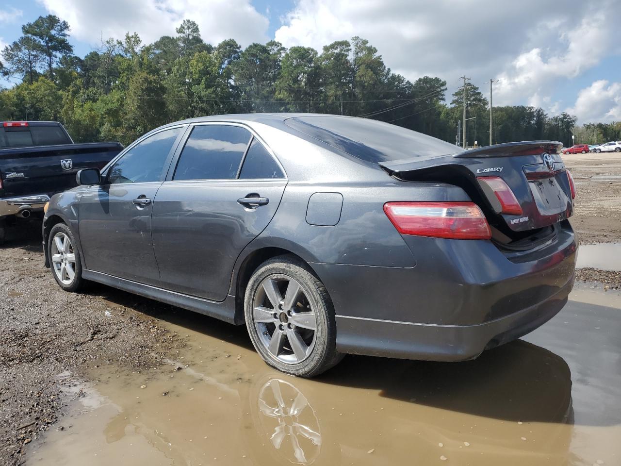 2008 Toyota Camry Le - Фото 2