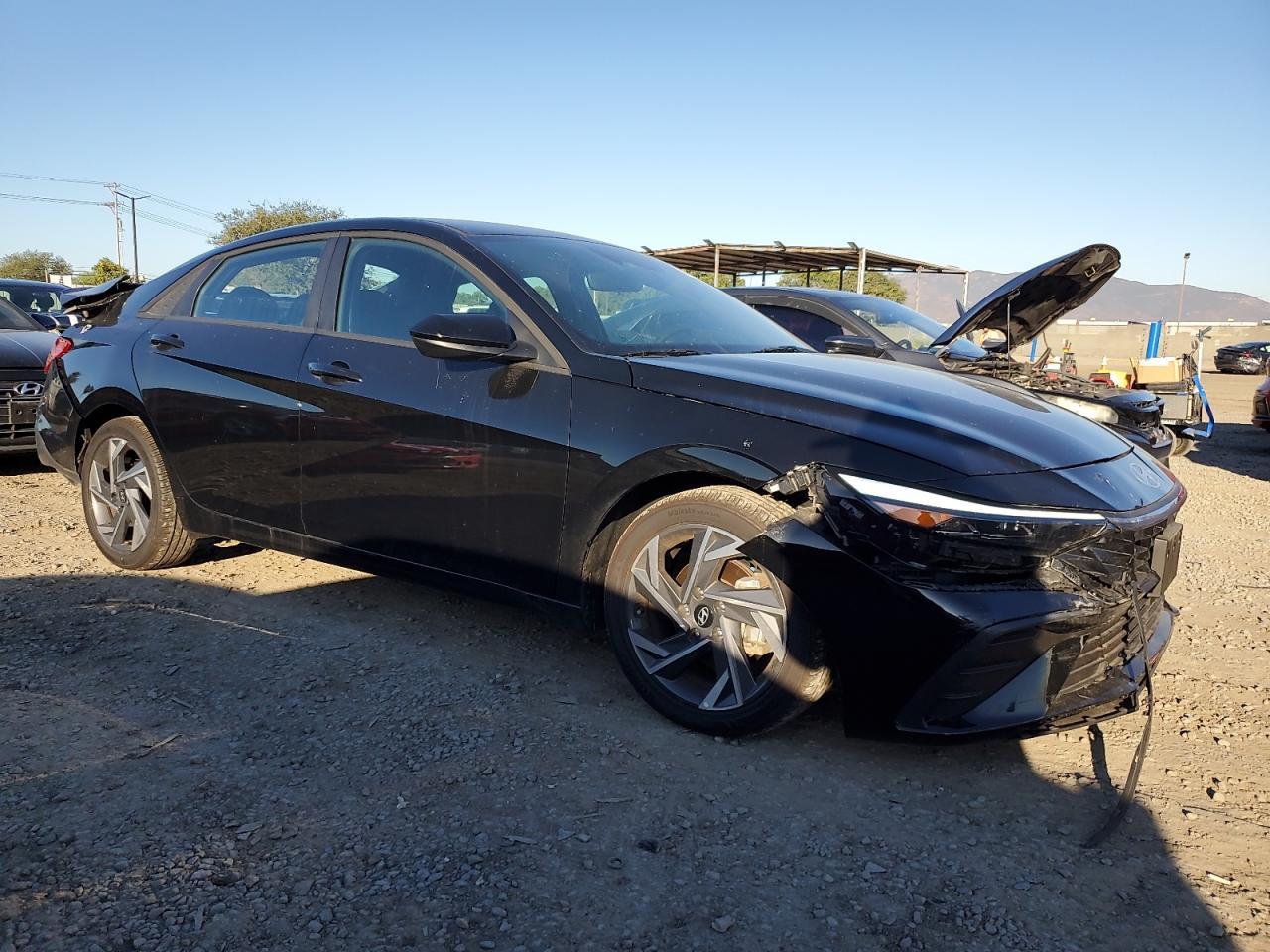 2025 Hyundai Elantra Sel Sport - Фото 4