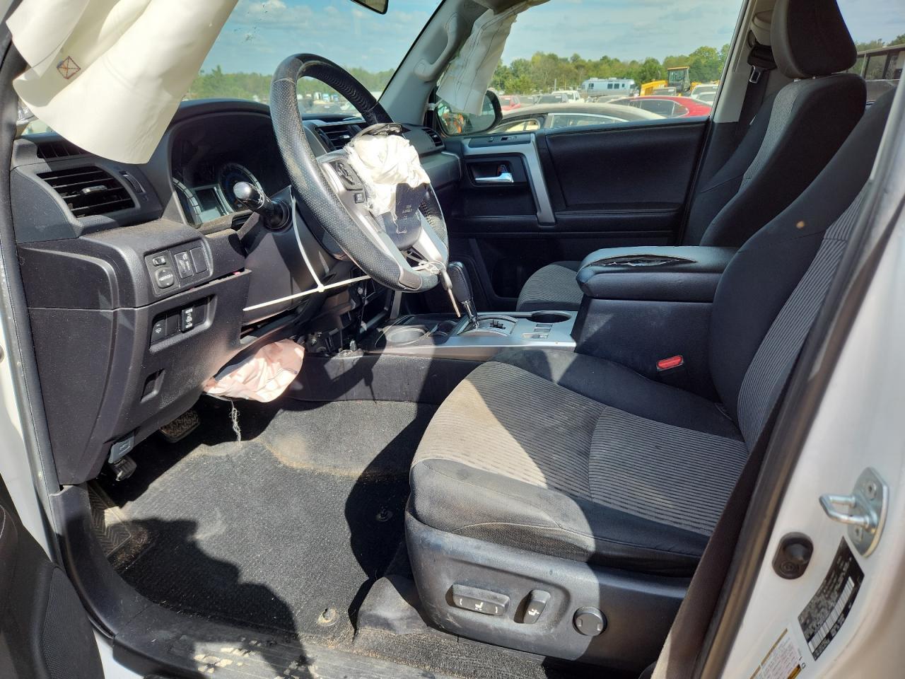 2015 Toyota 4Runner Sr5 - Image 7
