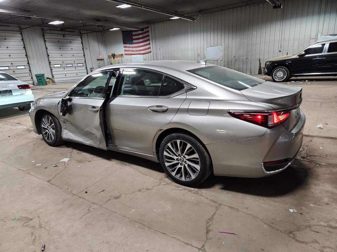 2021 Lexus Es 250 Base - Фото 2