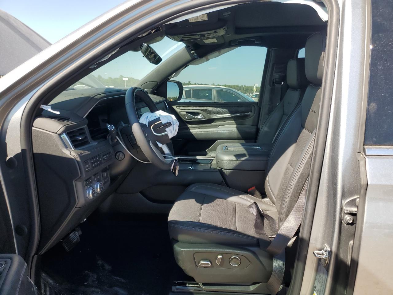 2023 GMC Yukon Denali - Фото 7