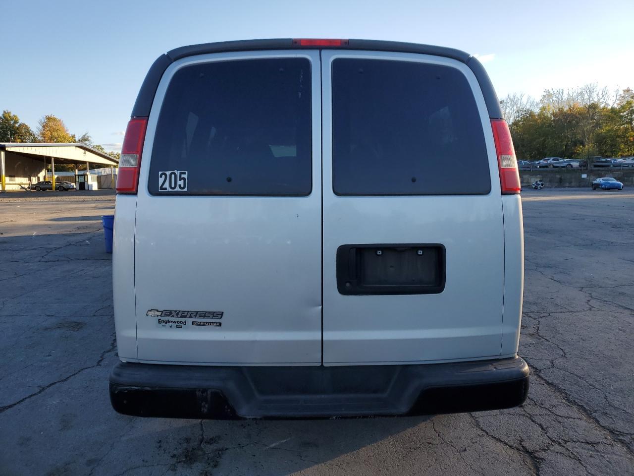 2012 Chevrolet Express G3500 Ls - Image 6