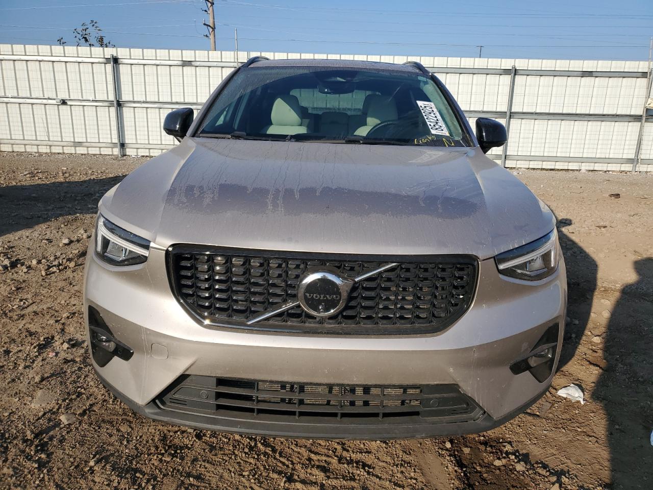 2024 Volvo Xc40 Plus - Image 5
