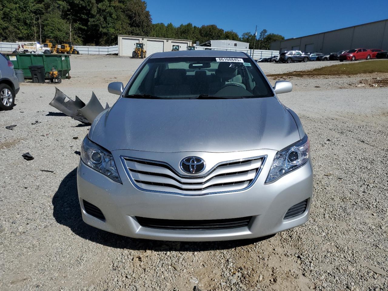 2011 Toyota Camry Base - Фото 5