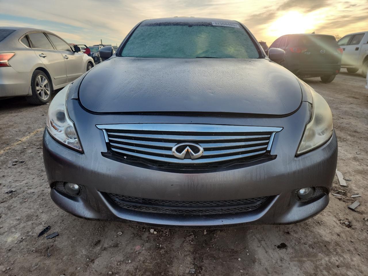 2011 Infiniti G37 - Image 5
