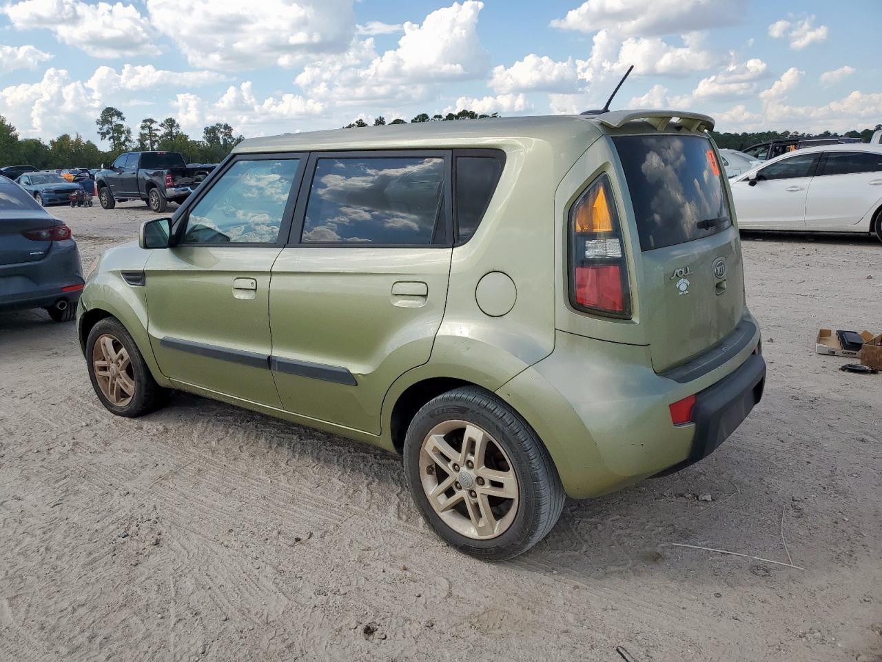 2010 Kia Soul + - Фото 2