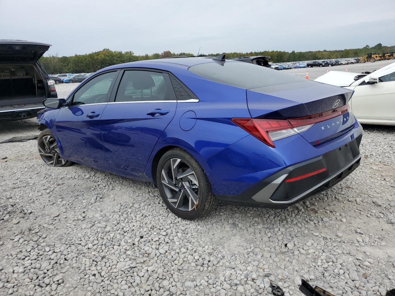 2025 Hyundai Elantra Sel - Фото 2