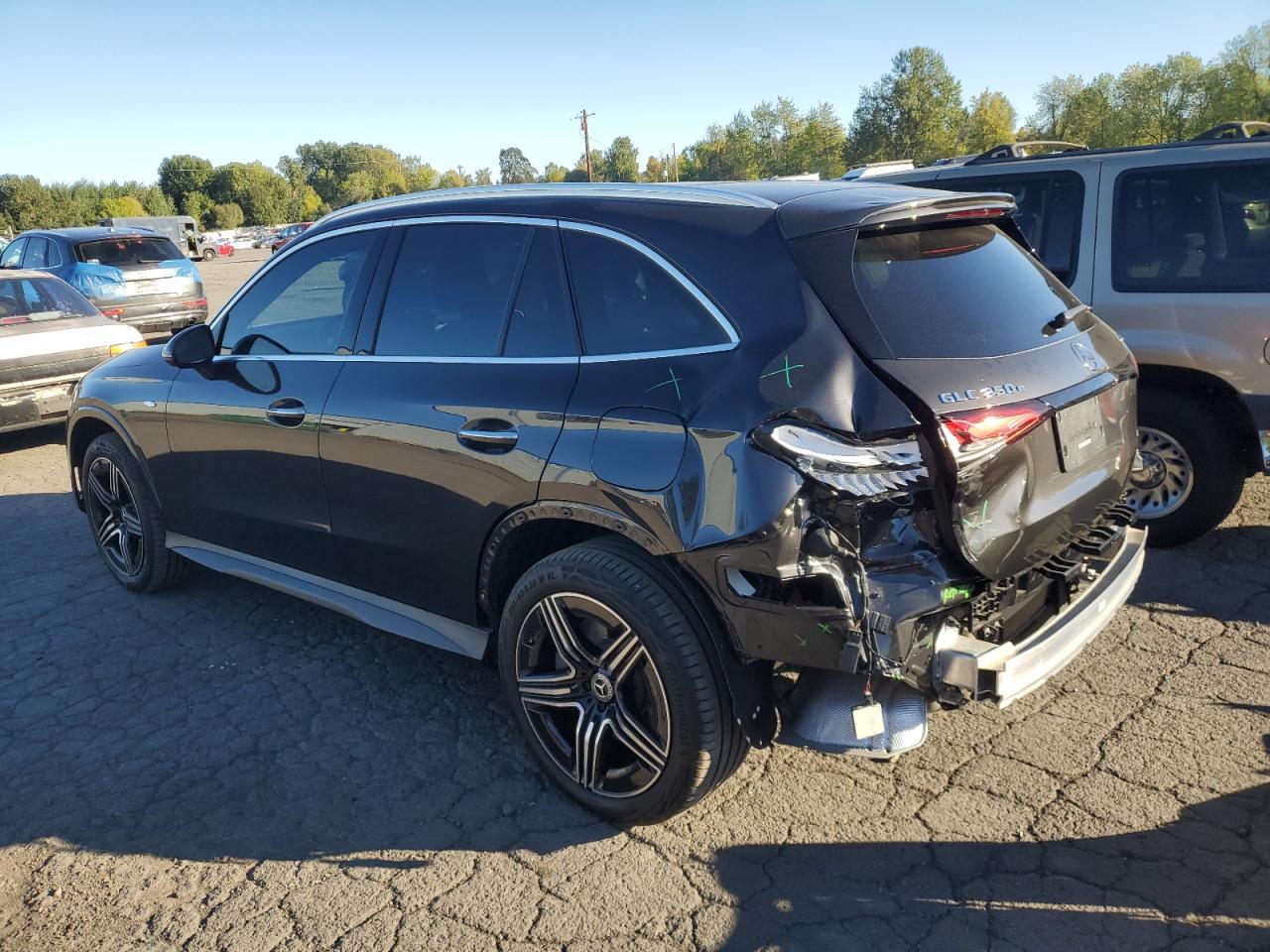 2025 Mercedes-Benz Glc 350E - Image 2