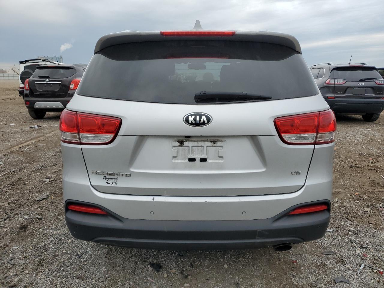 2016 Kia Sorento Lx - Image 6