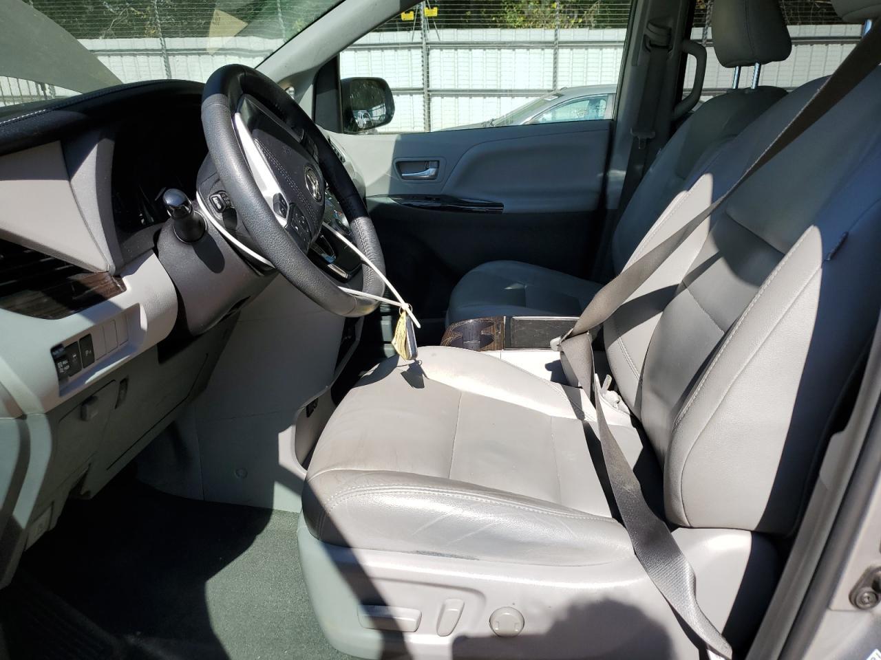 2018 Toyota Sienna Xle - Фото 7