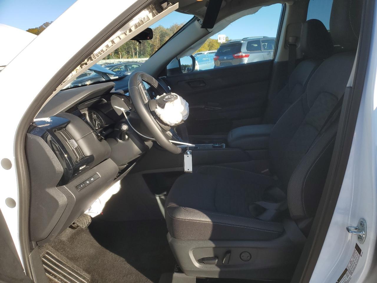 2025 Nissan Pathfinder Sv - Image 7