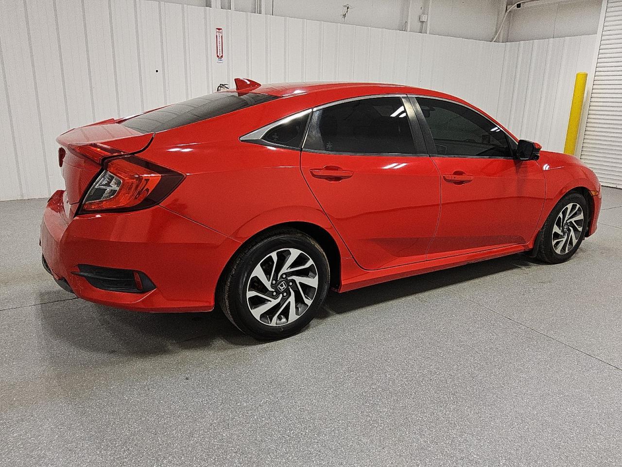 2017 Honda Civic Ex - Image 3