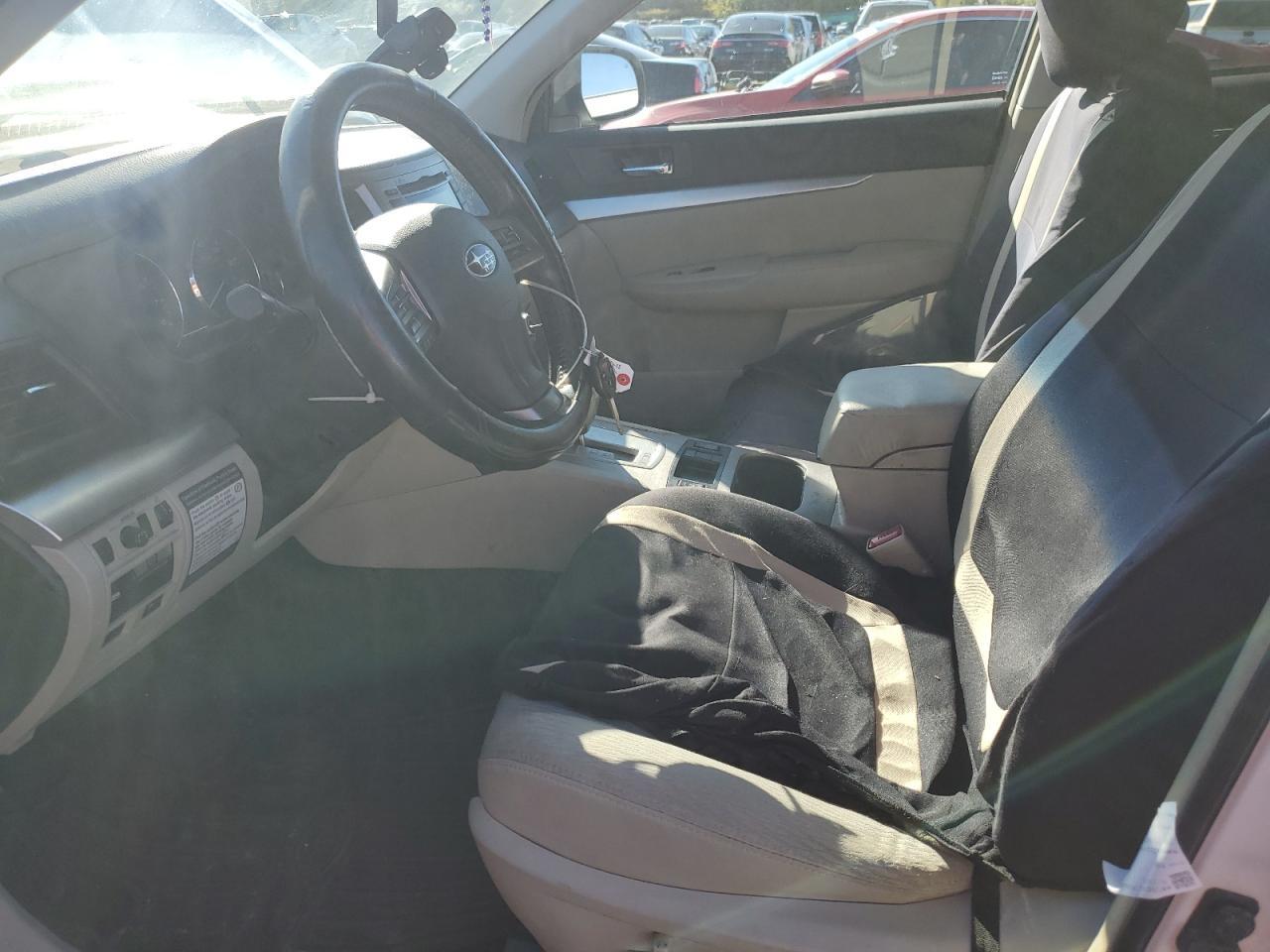 2012 Subaru Outback 2.5I Premium - Image 7