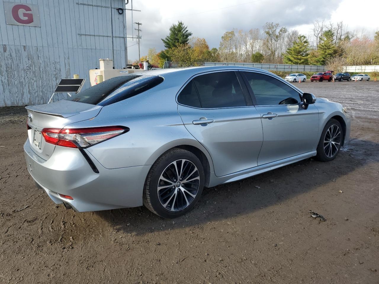2018 Toyota Camry L - Image 3