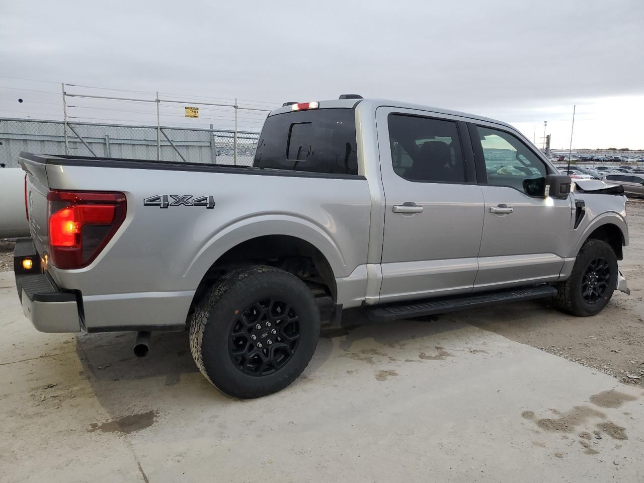 2024 Ford F150 Xlt - Фото 3