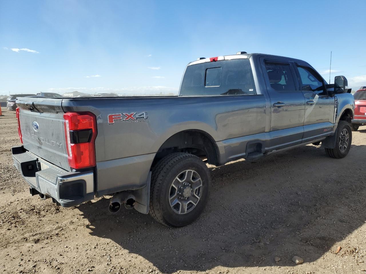 2023 Ford F350 Super Duty - Фото 3