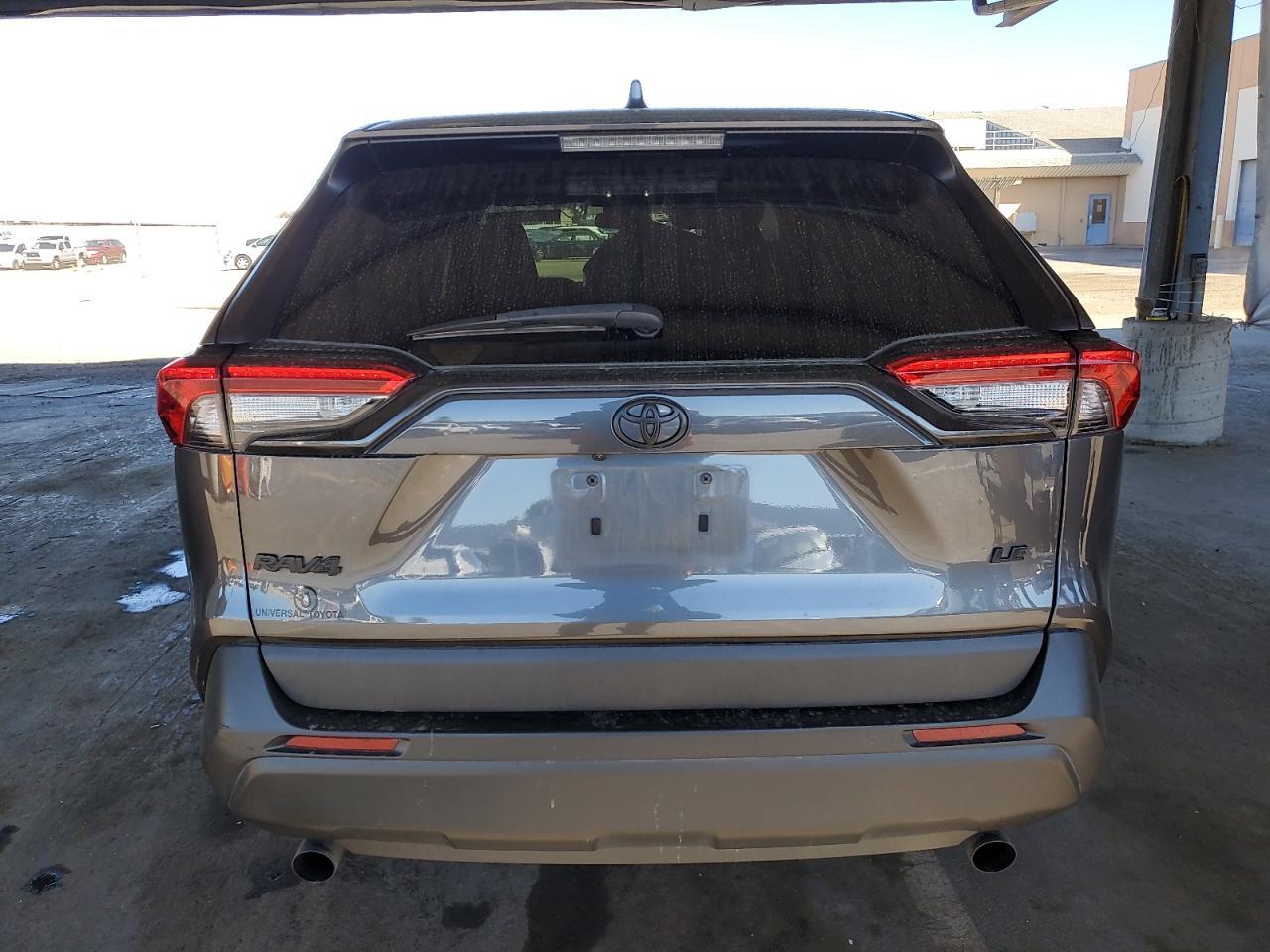 2022 Toyota Rav4 Le - Фото 6