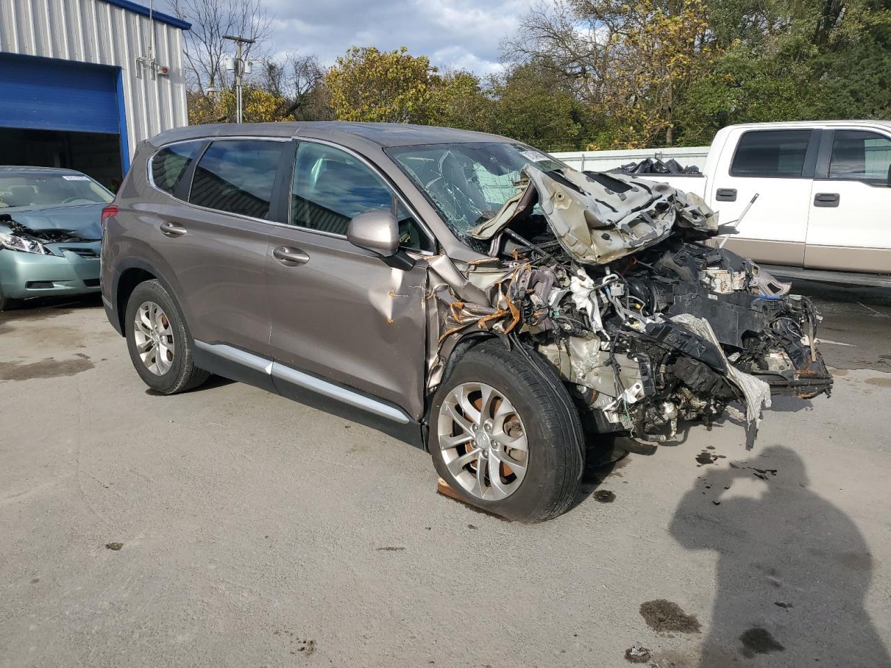 2019 Hyundai Santa Fe Se - Image 4