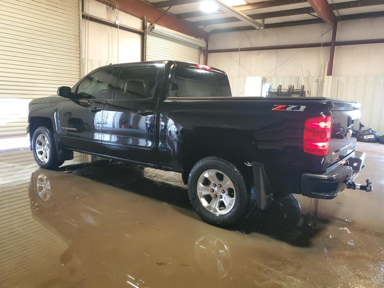 2018 Chevrolet Silverado K1500 Lt - Image 2