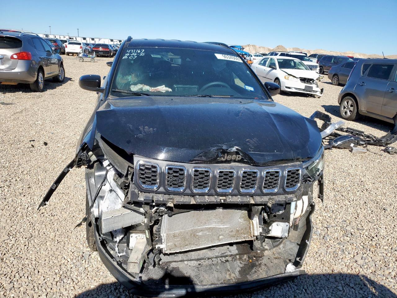 2025 Jeep Compass Latitude - Image 5