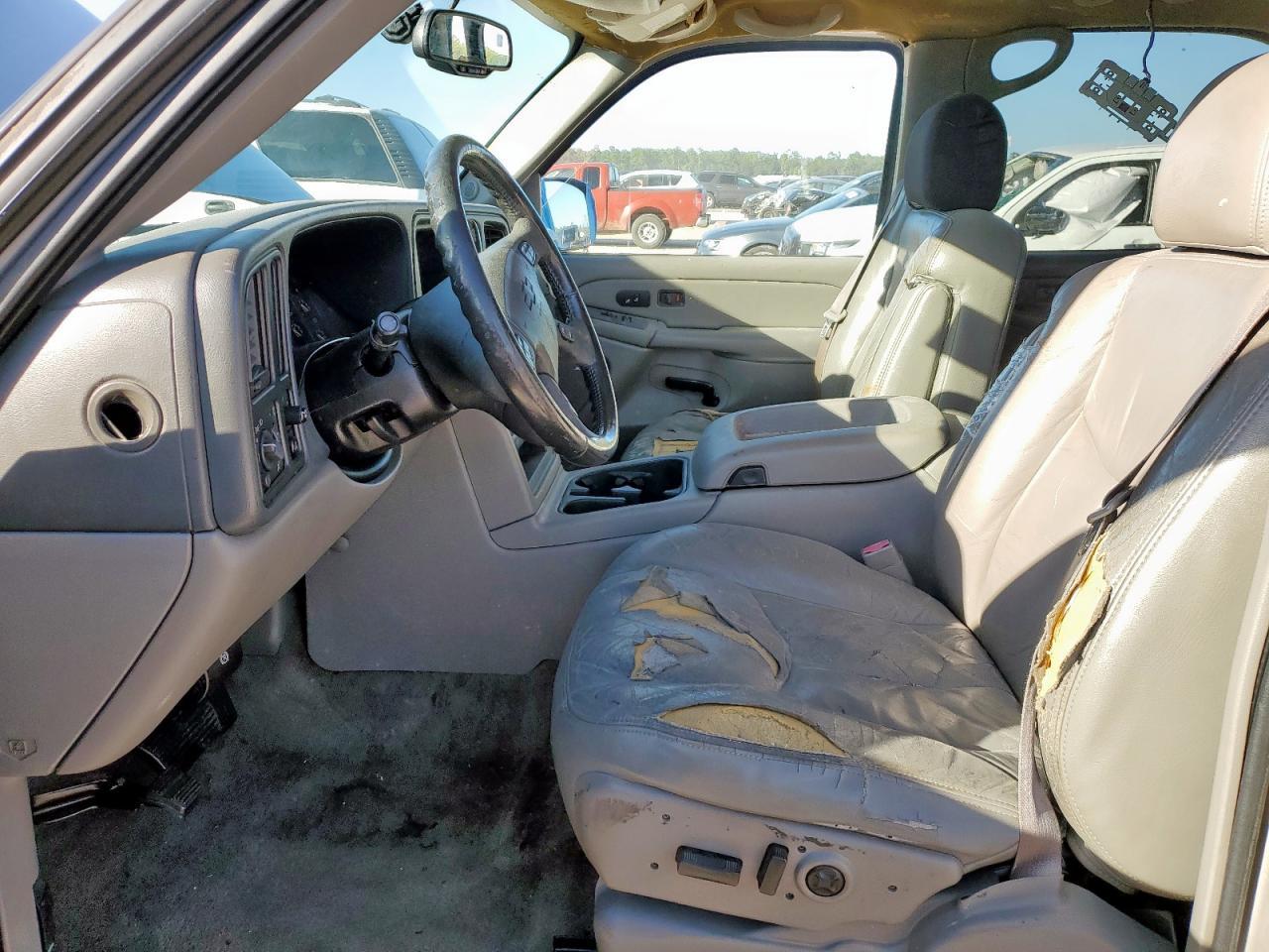 2004 Chev Tahoe - Фото 7