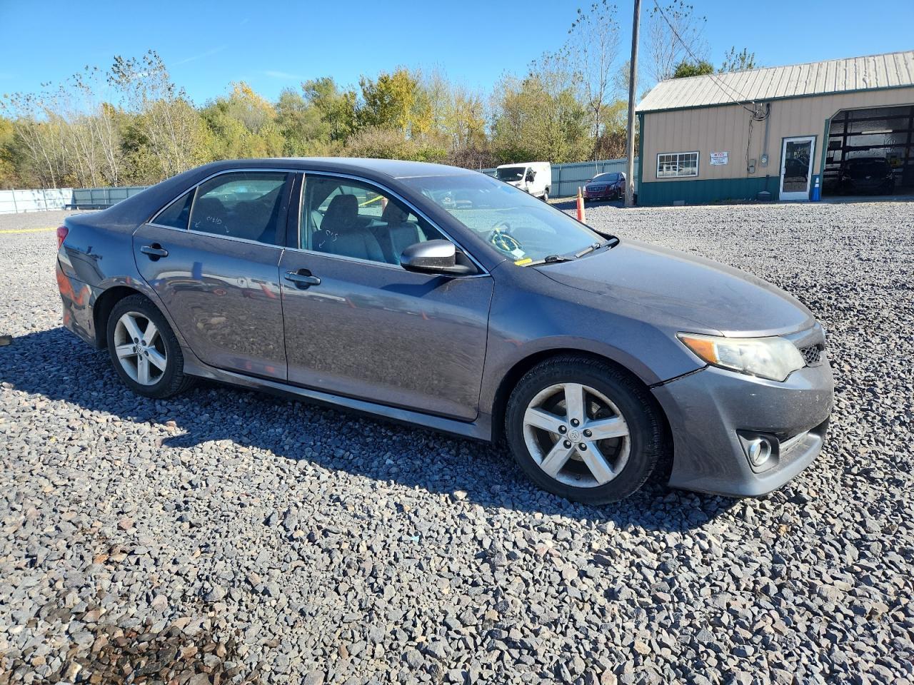 2014 Toyota Camry L - Image 4