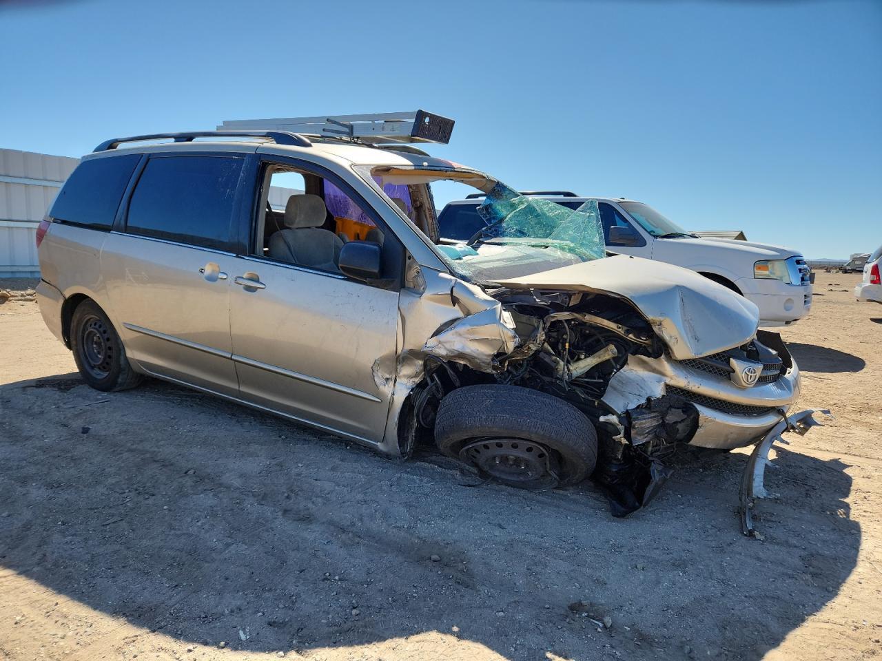 2004 Toyota Sienna Ce - Фото 4