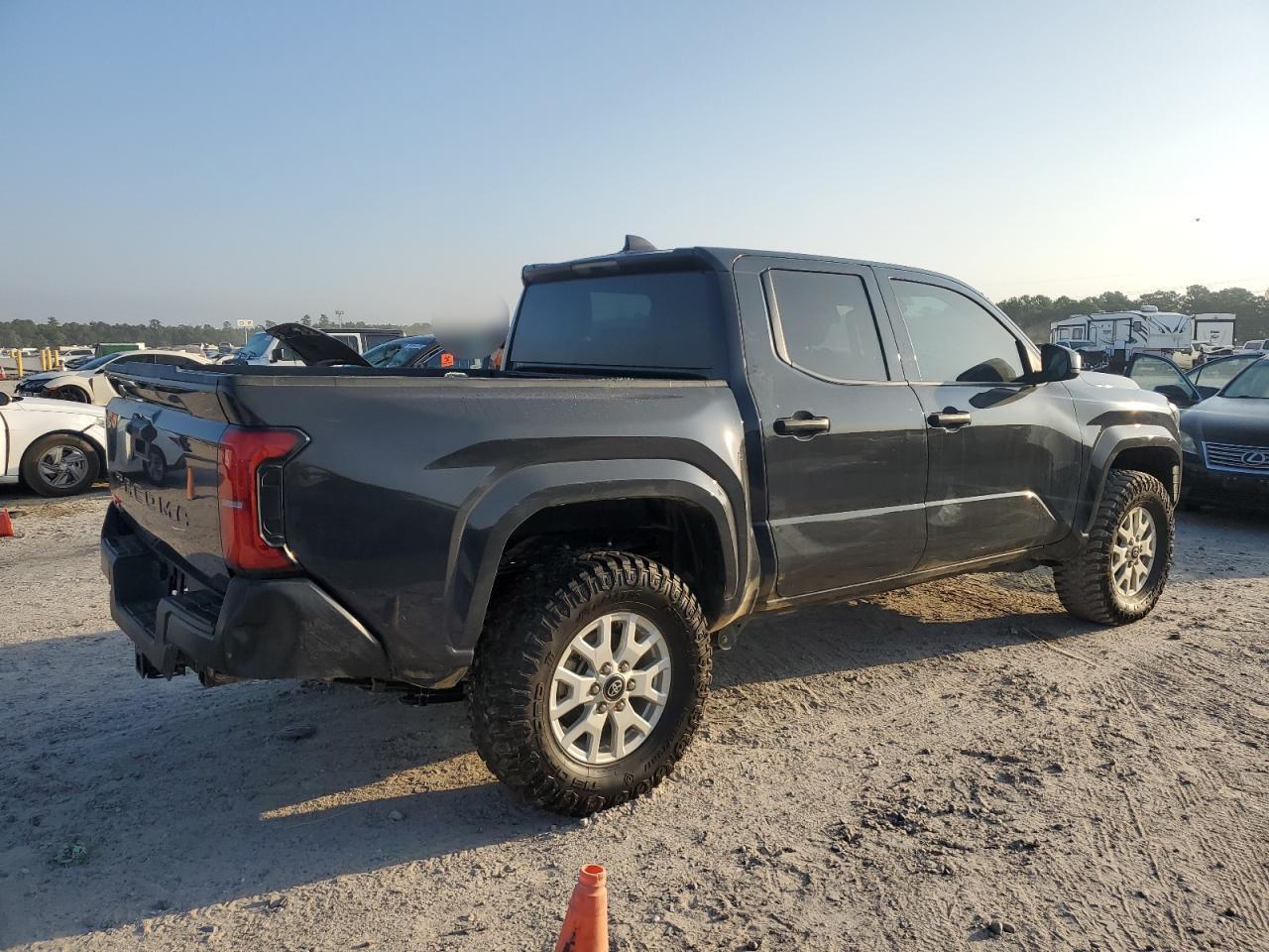 2025 Toyota Tacoma Double Cab - Image 3