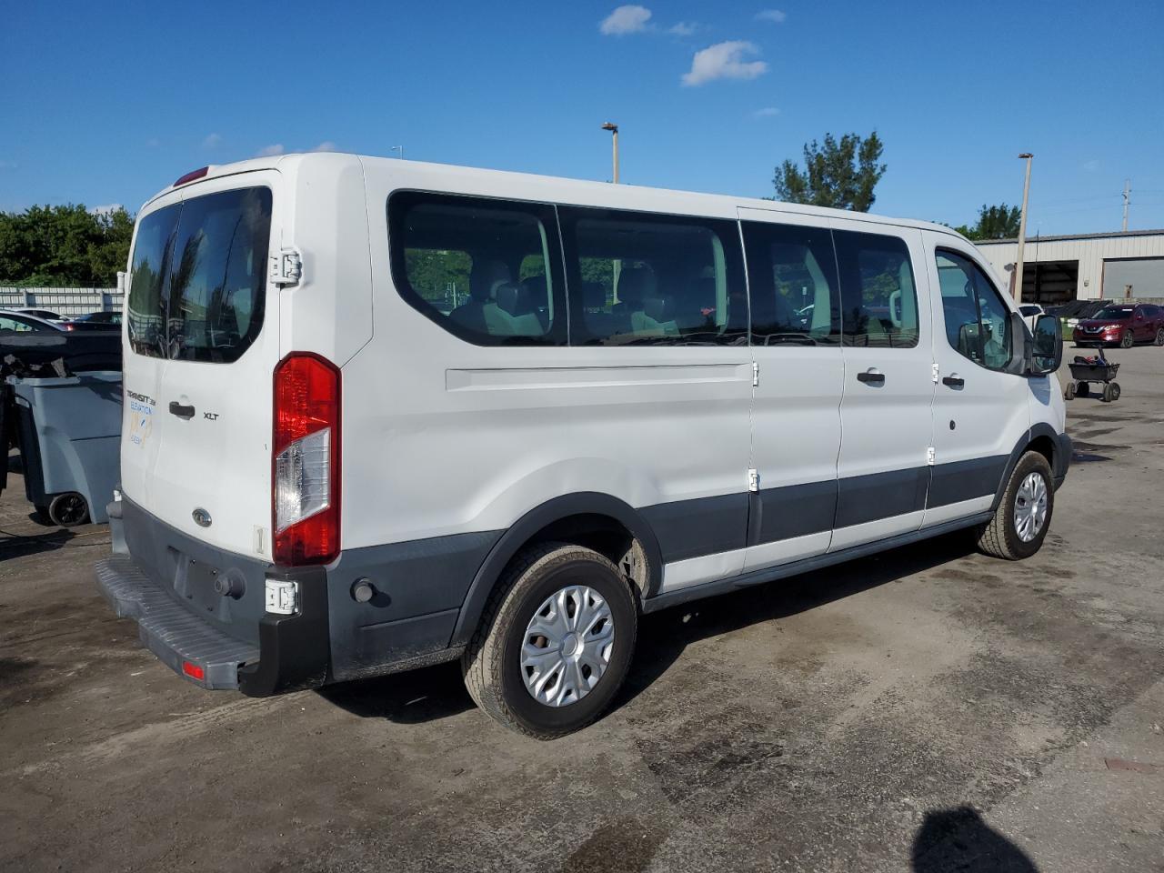 2015 Ford Transit T-350 - Фото 3