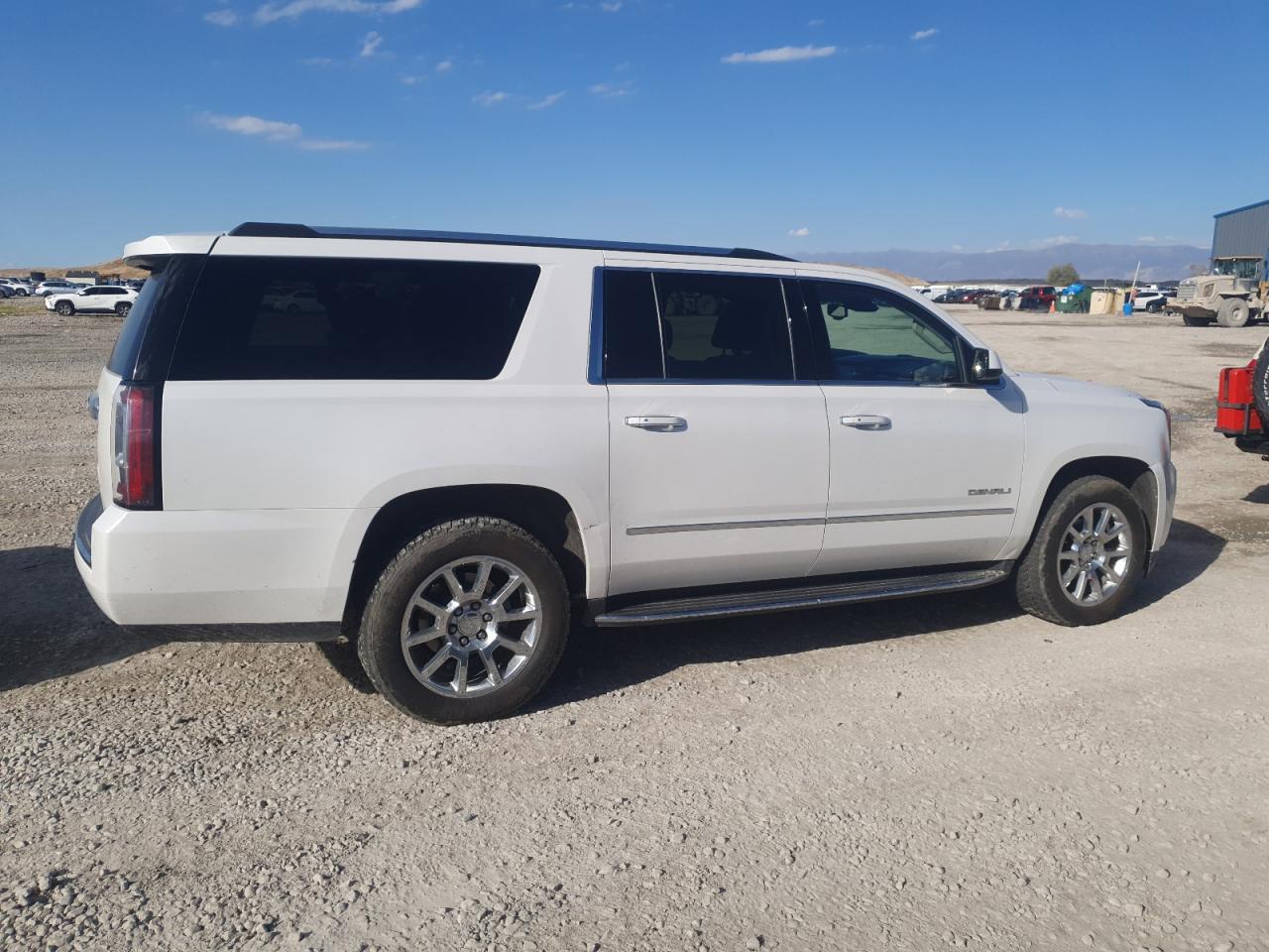 2019 GMC Yukon Xl Denali - Image 3