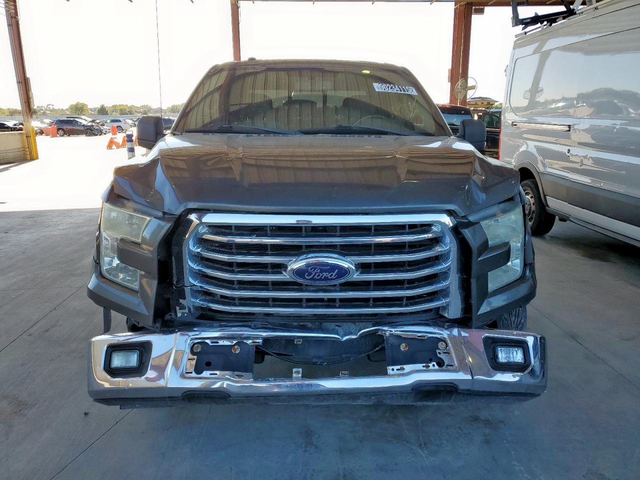 2015 Ford F150 Supercrew - Фото 5