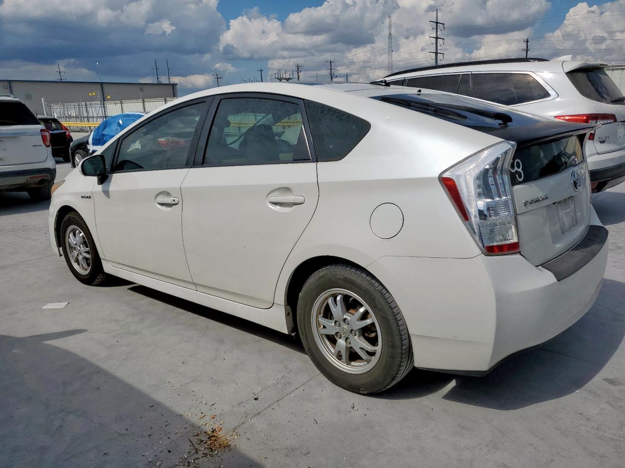 2010 Toyota Prius - Фото 2