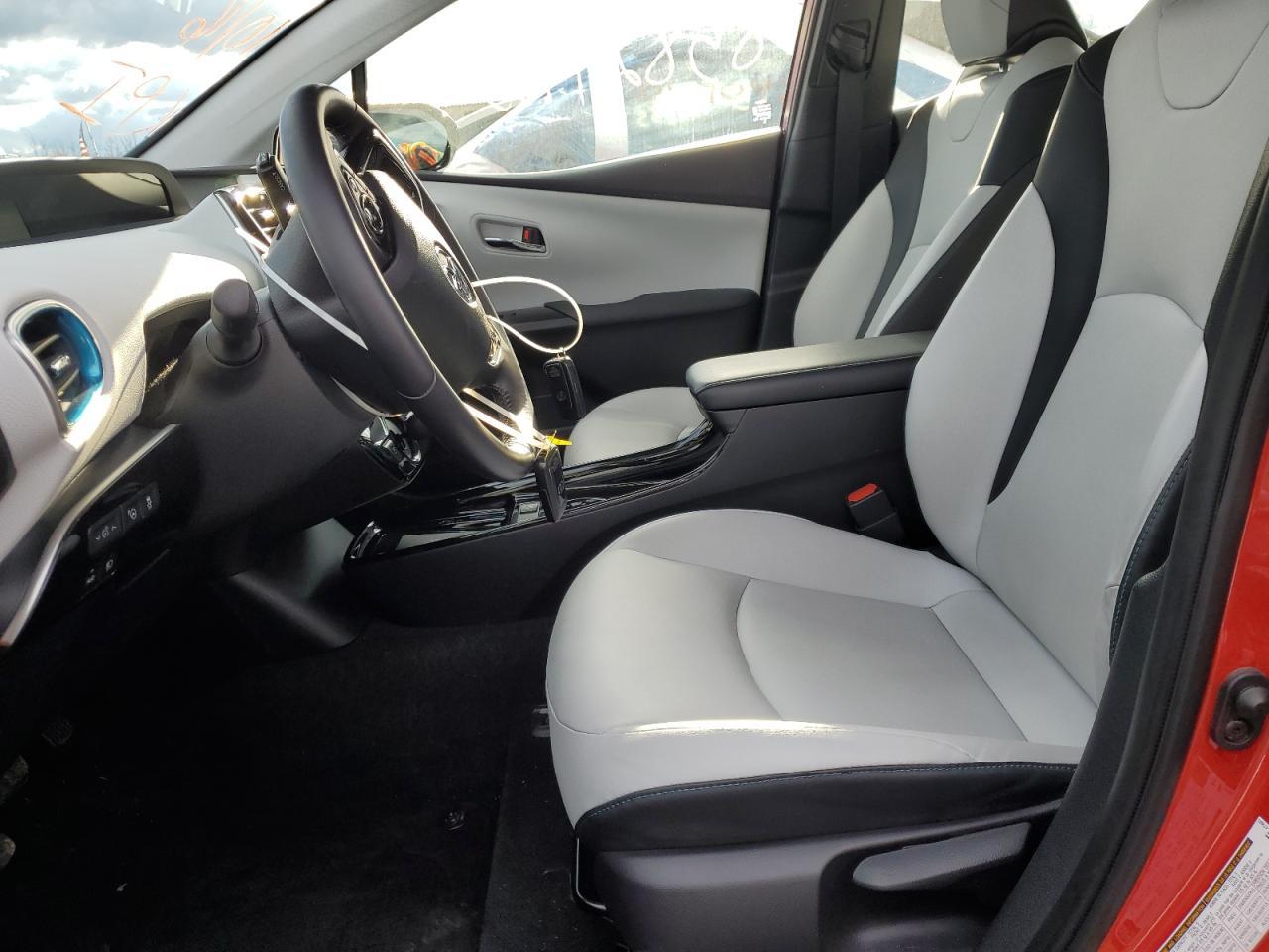 2020 Toyota Prius Xle Awd-E - Image 7