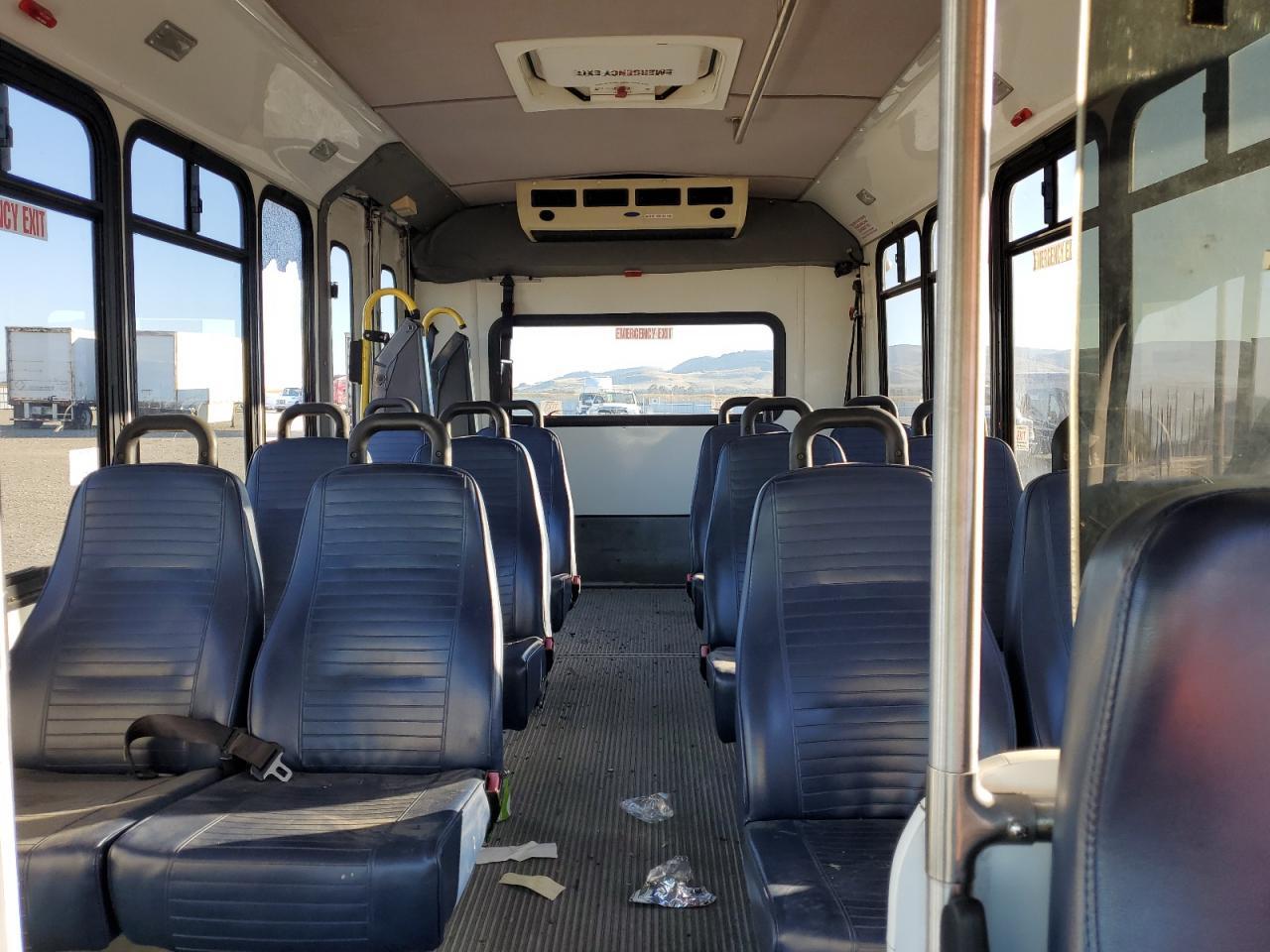 2008 Ford E450 Shuttle Bus - Фото 6